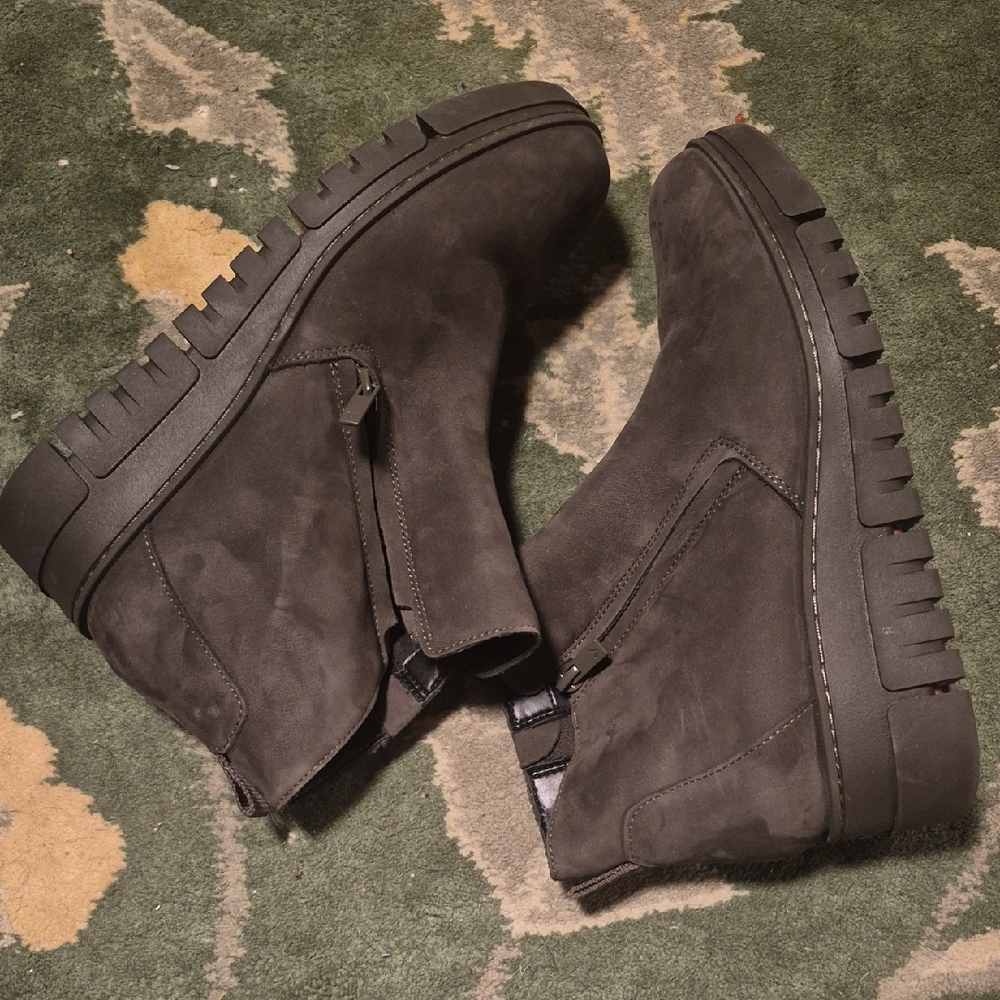 Women's Suede Side-Zip Ankle Boots - Gray - Picture 11 of 13